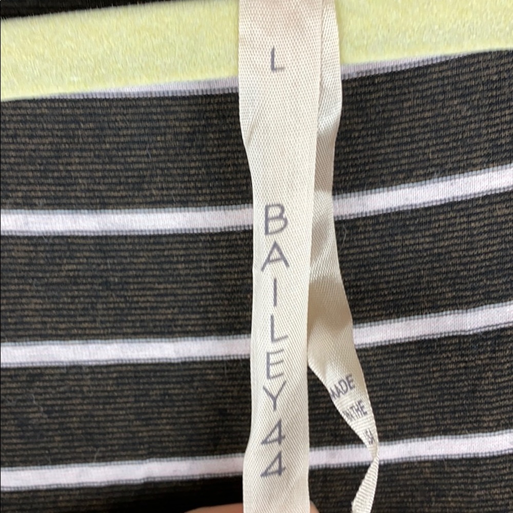 Bailey 44 faux wrap top - Picture 6 of 7